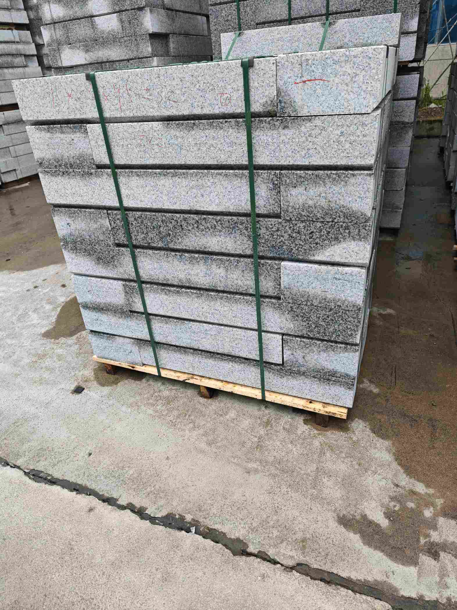 中卫芙蓉白路牙石，马路牙子